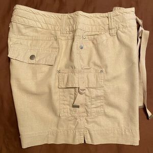 Women’s shorts size 8